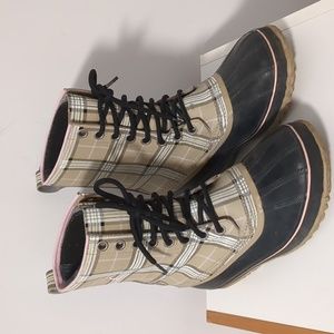 Sorel Plaid Winter Boots - Black and Tan